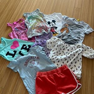 Lot of girls shirts/ shorts - size 8-10